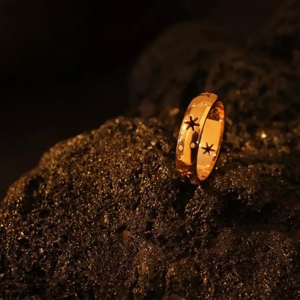 Stars rose gold ring size 6